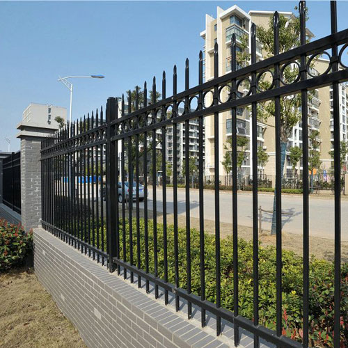 武汉院墙栏杆.jpg
